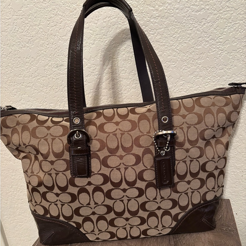 Coach signature shoulder bag